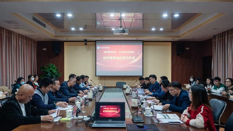 文化传媒公司注册完成后，还需办理以下许可证：